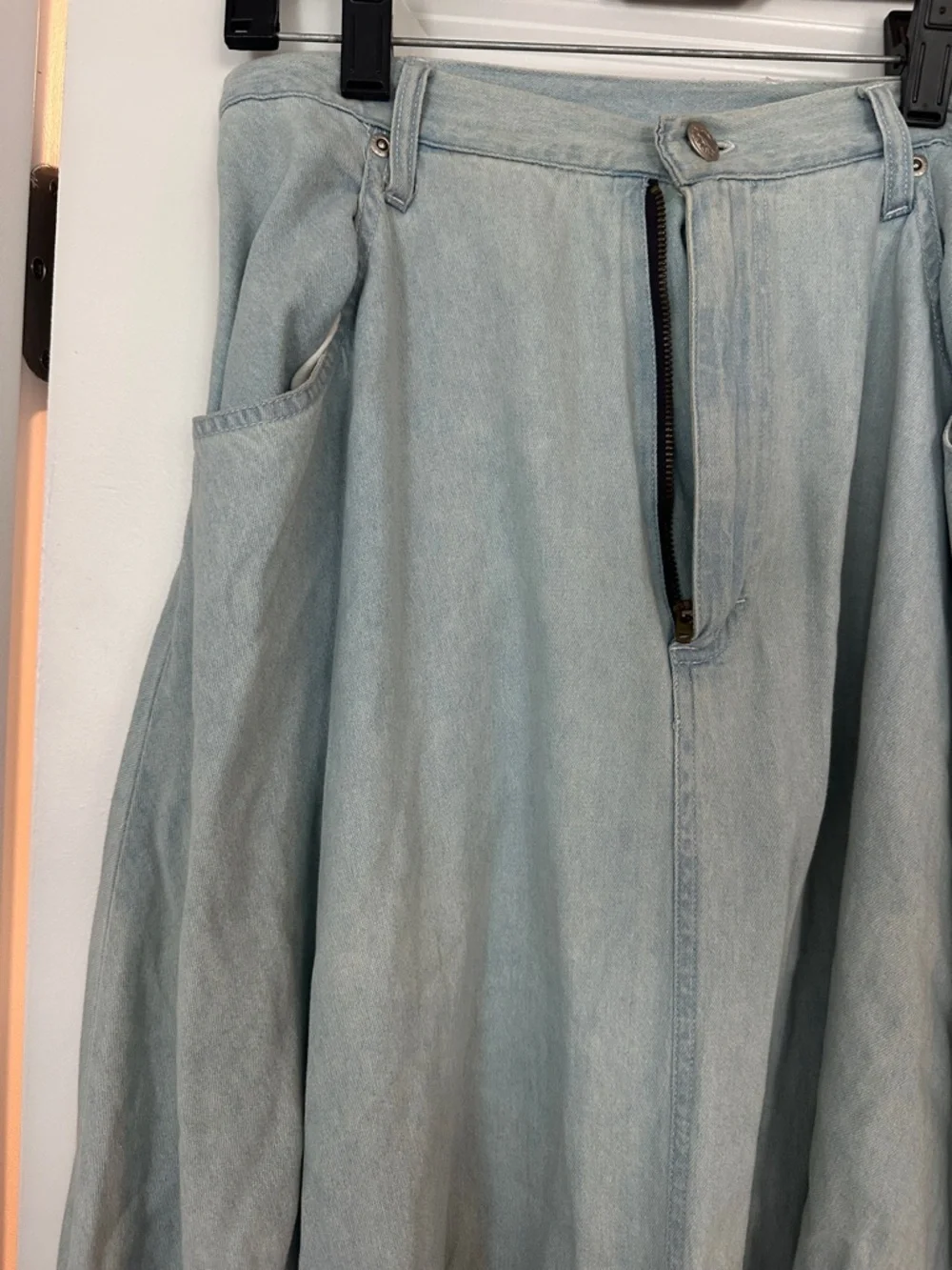 Light Blue Denim Maxi A-Line Women's Skirt with Front Zip - Picture 3 of 9